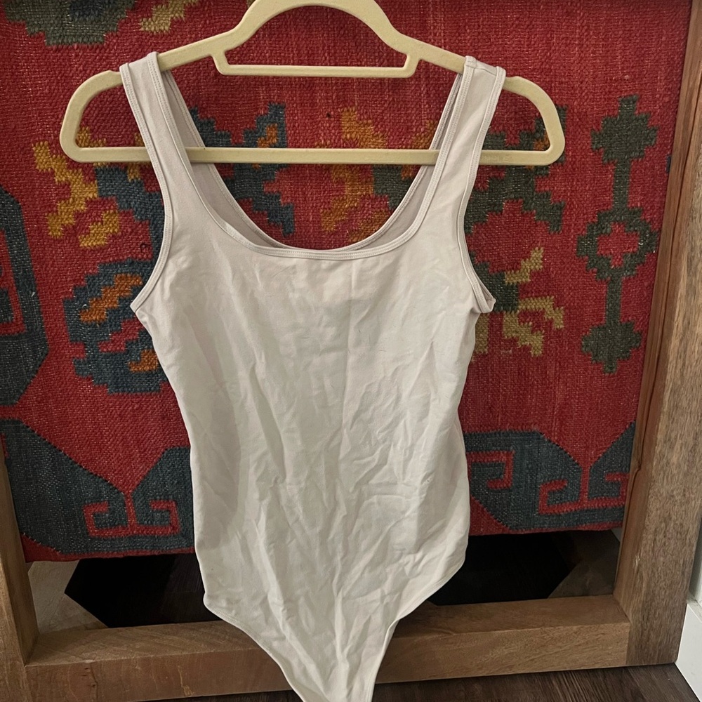 Abercrombie & Fitch Off-White Sleeveless Top